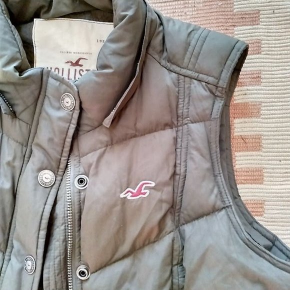 Hollister Jackets & Blazers - Hollister Puffy Vest